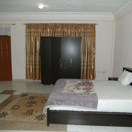 Pemicsa Hotel Accra Spintex Zimmer foto