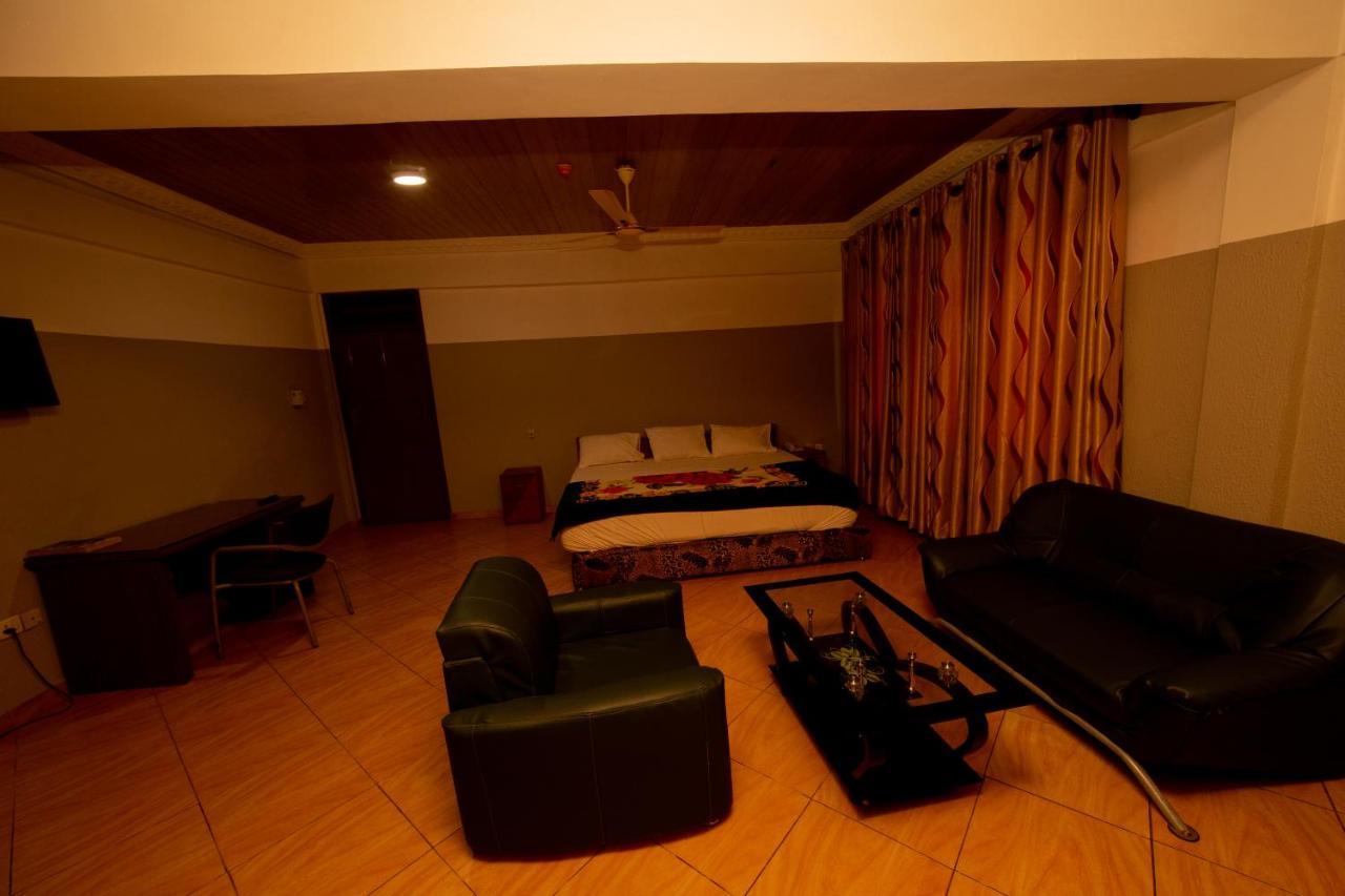 Pemicsa Hotel Accra Spintex Exterior foto