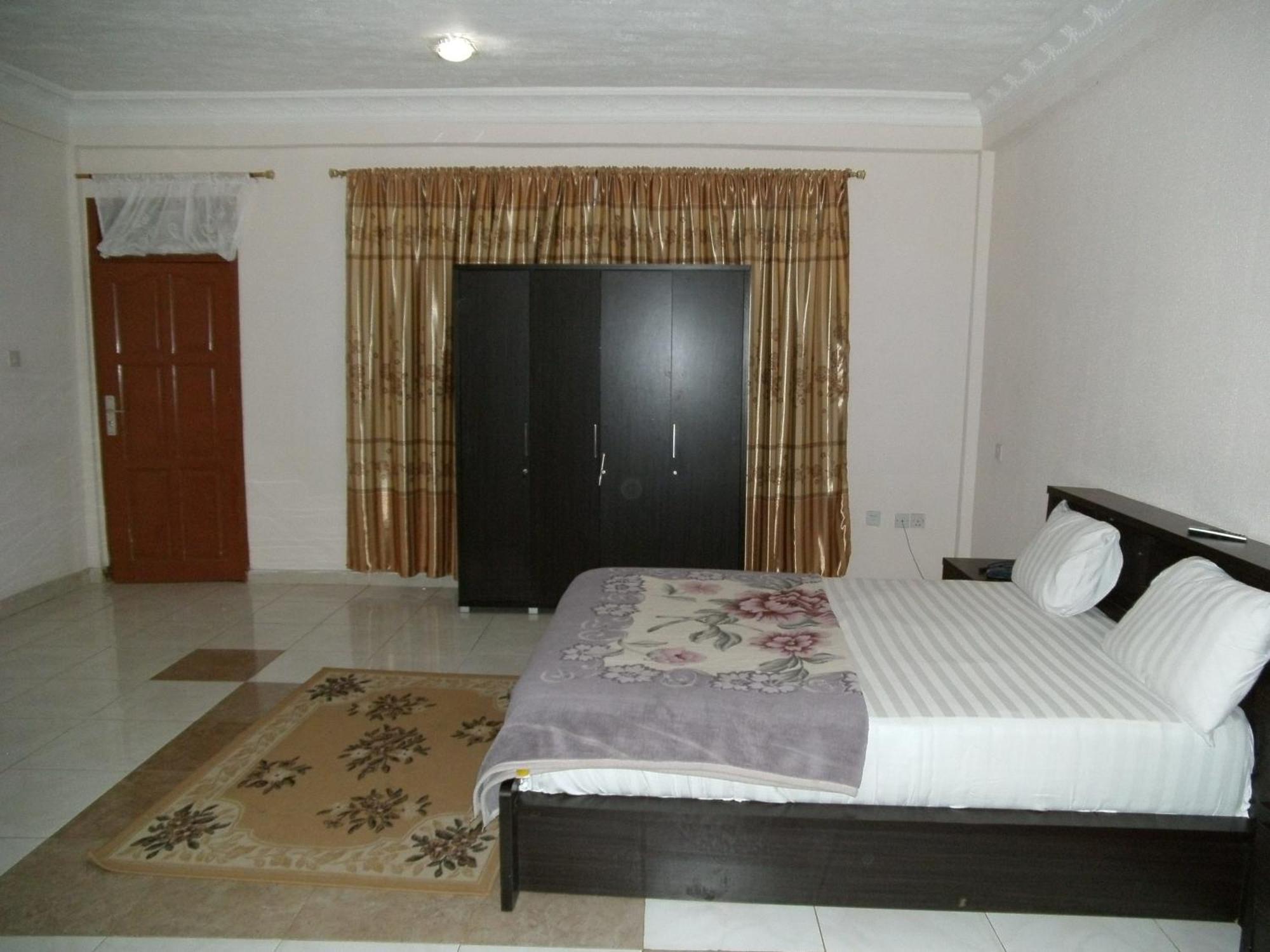 Pemicsa Hotel Accra Spintex Zimmer foto